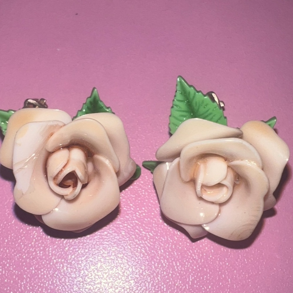 Vintage porcelain pink rose clip on earrings with green leaves